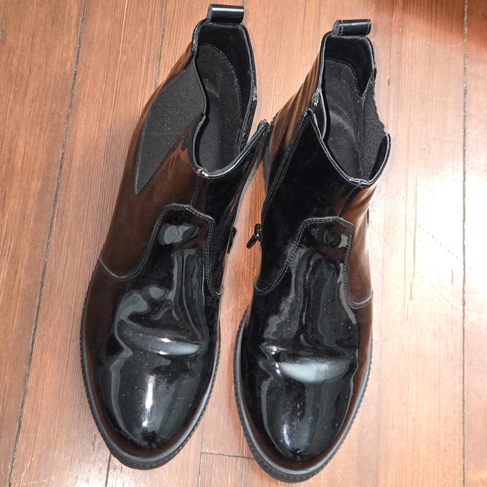Black Chelsea Boots